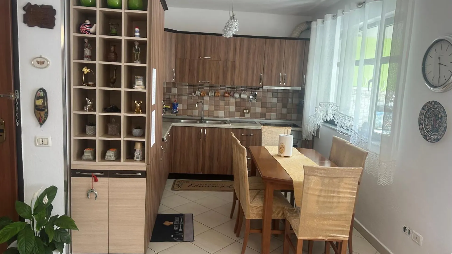 Apartment Crystal Comfort Stylish Spotless Tirana