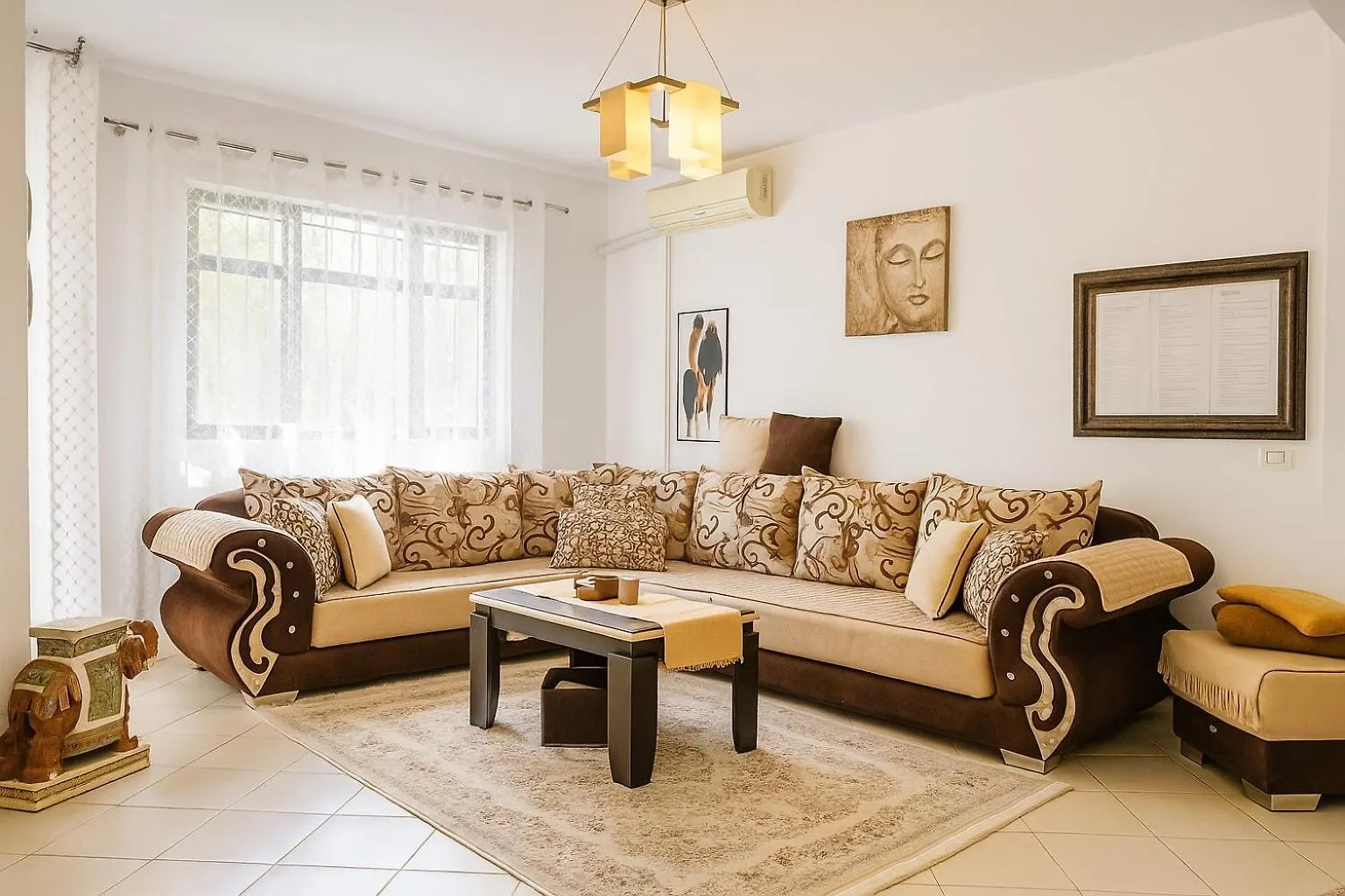 Apartment Crystal Comfort Stylish Spotless Tirana 0*,  Albánia